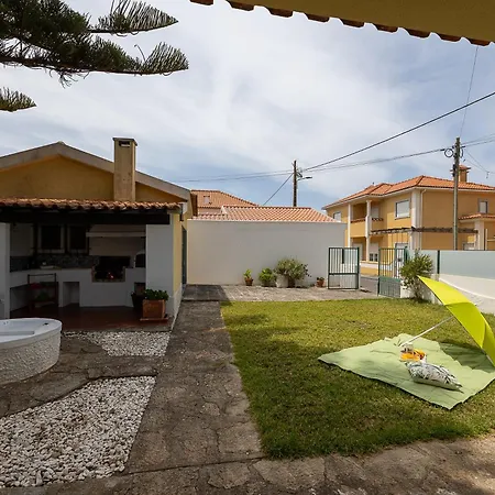Casa vacanze Casa Da Vigia - Santa Cruz - Casa Com Jardim A 4 Min Da *