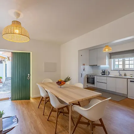 Casa Da Vigia-casa Com Jardim A 4 Min Da *