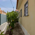 Сasa de vacaciones Casa Da Vigia - Santa Cruz - Casa Com Jardim A 4 Min Da A dos Cunhados