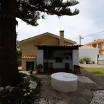 Сasa de vacaciones Casa Da Vigia - Santa Cruz - Casa Com Jardim A 4 Min Da A dos Cunhados