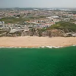 Сasa de vacaciones Casa Da Vigia - Santa Cruz - Casa Com Jardim A 4 Min Da