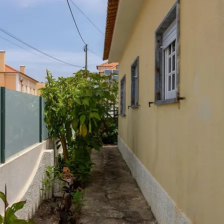 Prázdninový dům Casa Da Vigia - Santa Cruz - Casa Com Jardim A 4 Min Da A dos Cunhados