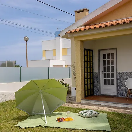 Prázdninový dům Casa Da Vigia - Santa Cruz - Casa Com Jardim A 4 Min Da A dos Cunhados