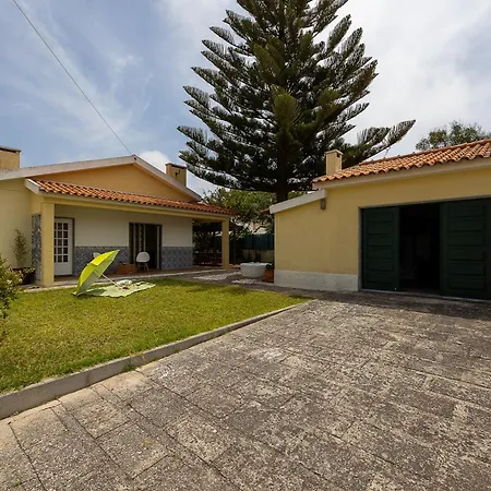 Casa Da Vigia - Santa Cruz - Casa Com Jardim A 4 Min Da