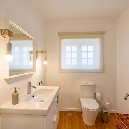 Casa Da Vigia-casa Com Jardim A 4 Min Da *