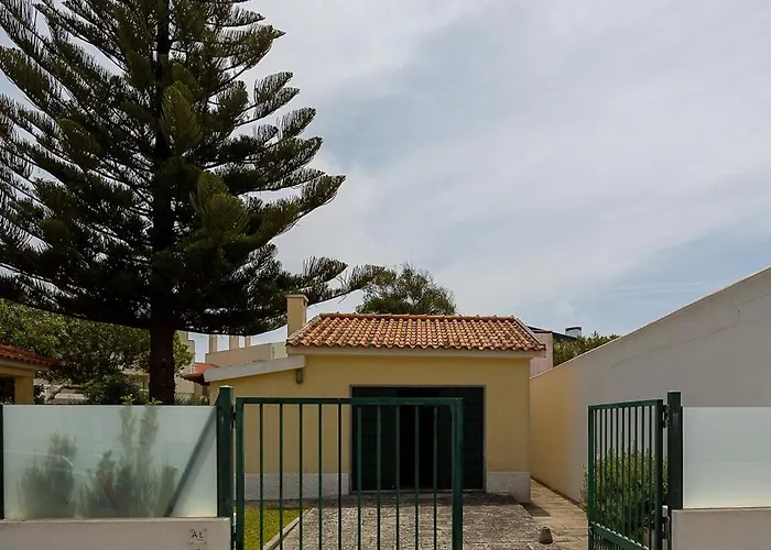 Casa Da Vigia-casa Com Jardim A 4 Min Da 別荘 ア・ドス・クニャードス
